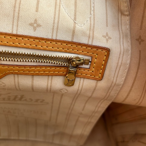 LOUIS VUITTON Neverfull - Picture 15 of 17
